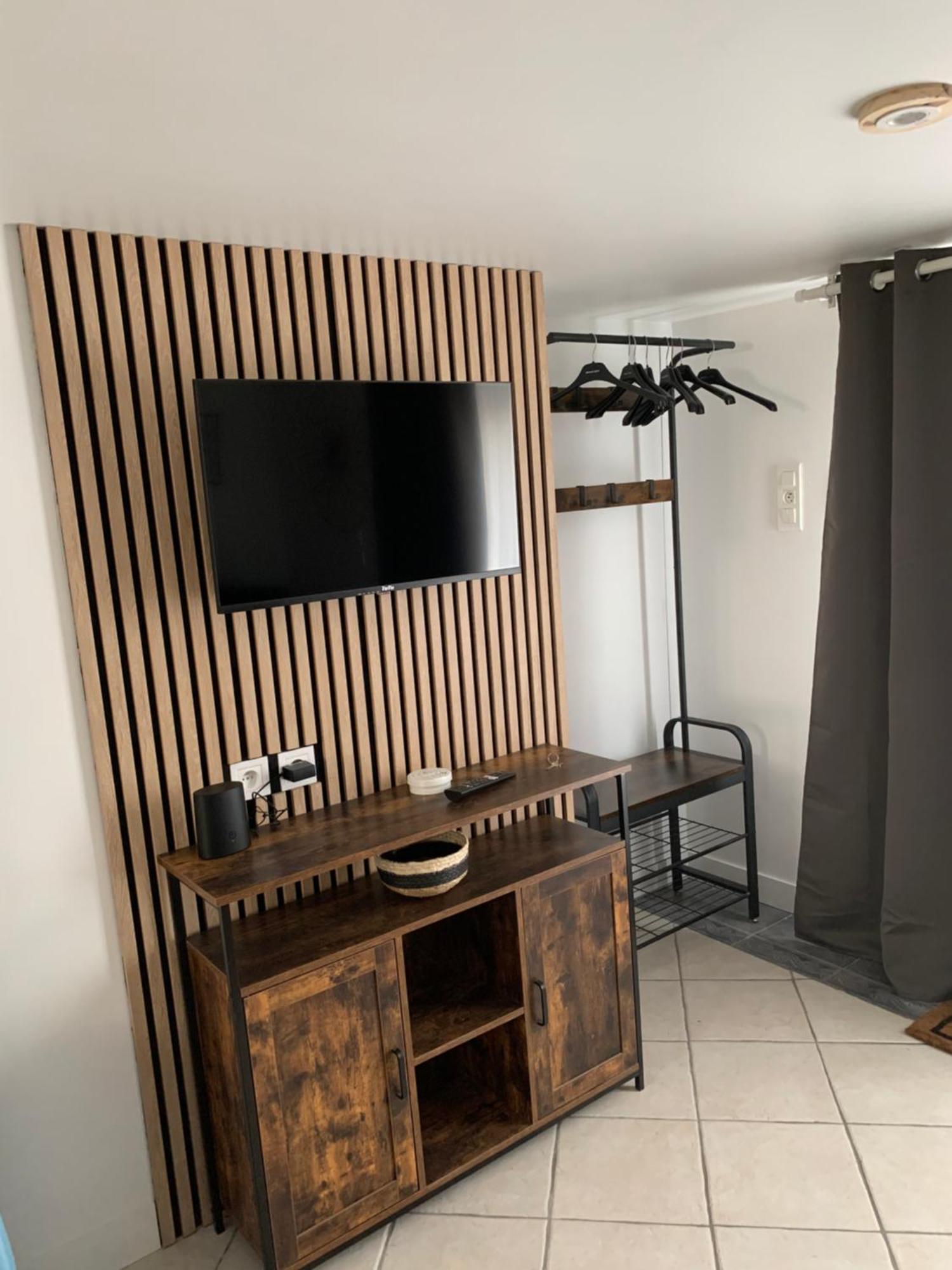 Appart Studio Rdc De Maison Avec Exterieur Proche Reims Tinqueux Exterior foto